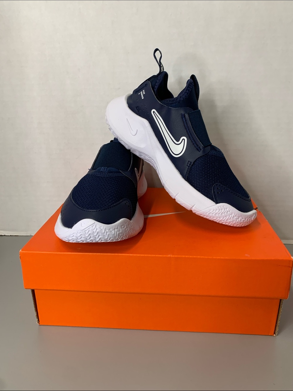 Nike Unisex-Child Flex Runner Size 1